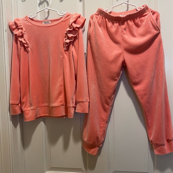 Arshiner Coral Ruffle Sweatshirt and Jogger Set - Picture 2 of 3